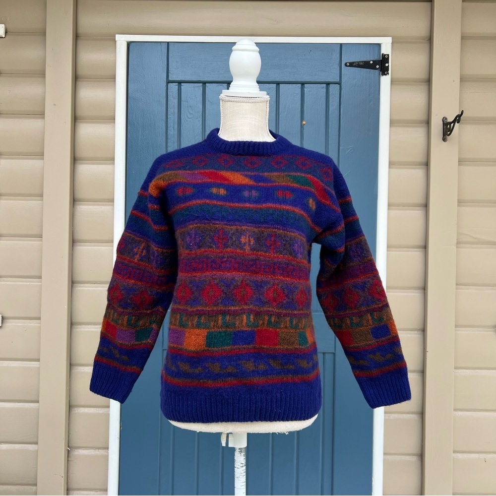 Nomadic Traders Multicolor Crew Neck Sweater Unisex  men’s XS, Women’s S
